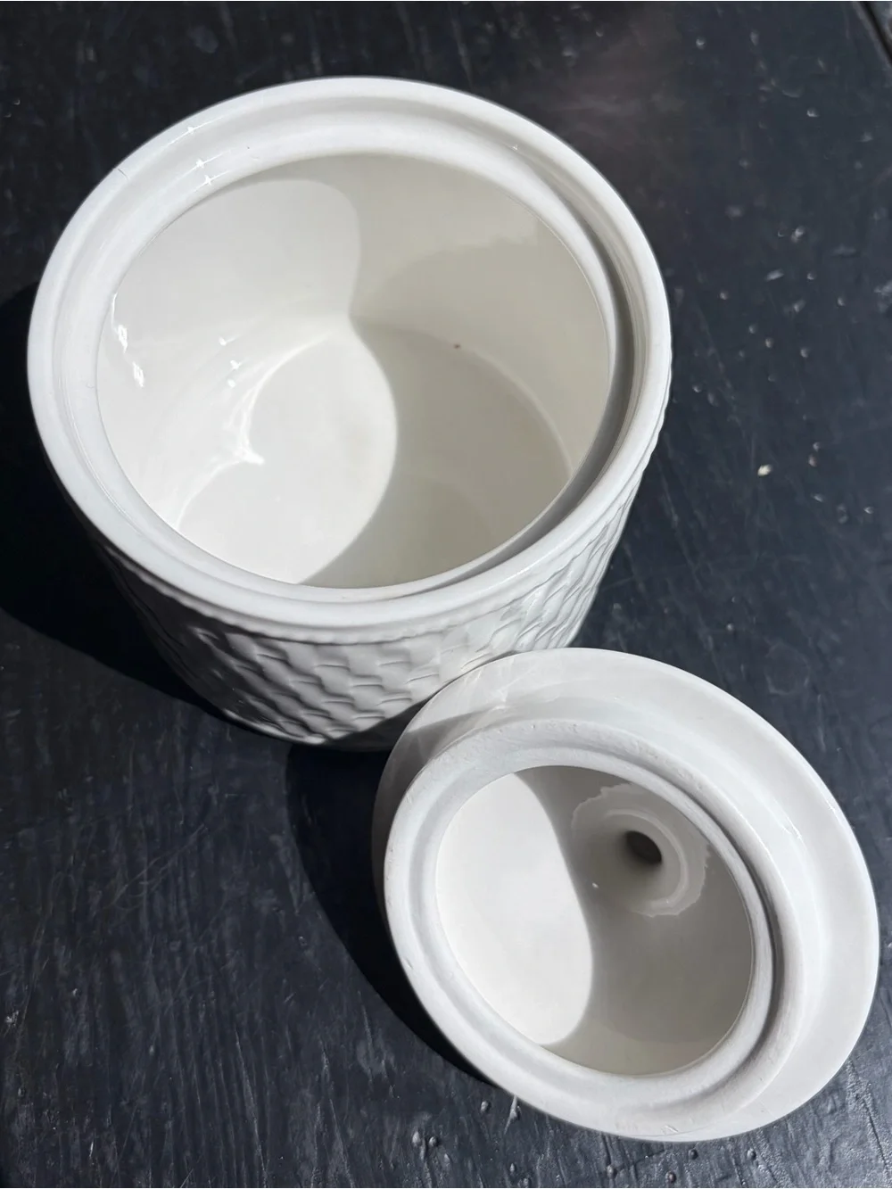 Oneida basket weave covered sugar bowl